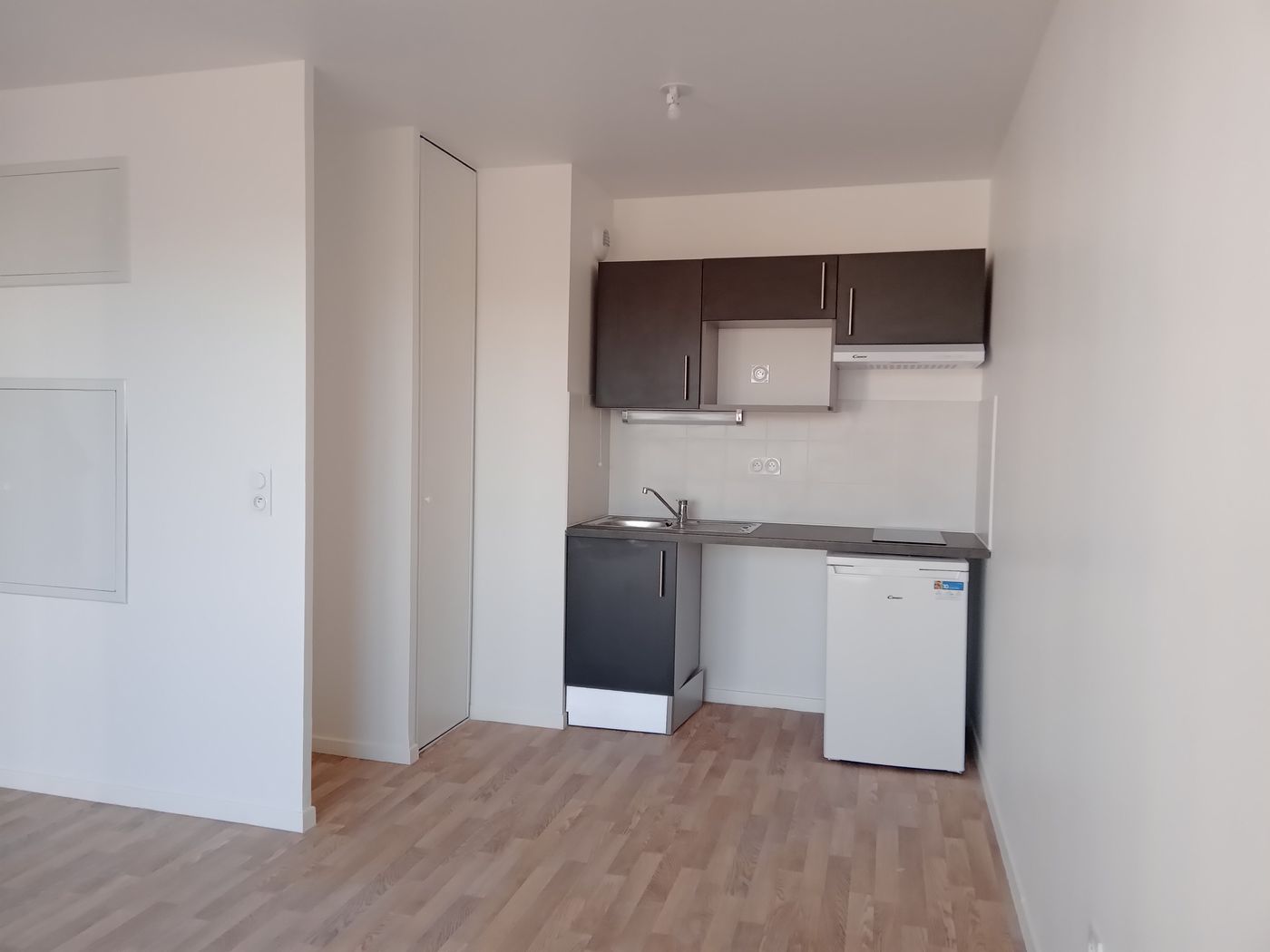 F2 récent avec loggia et parking