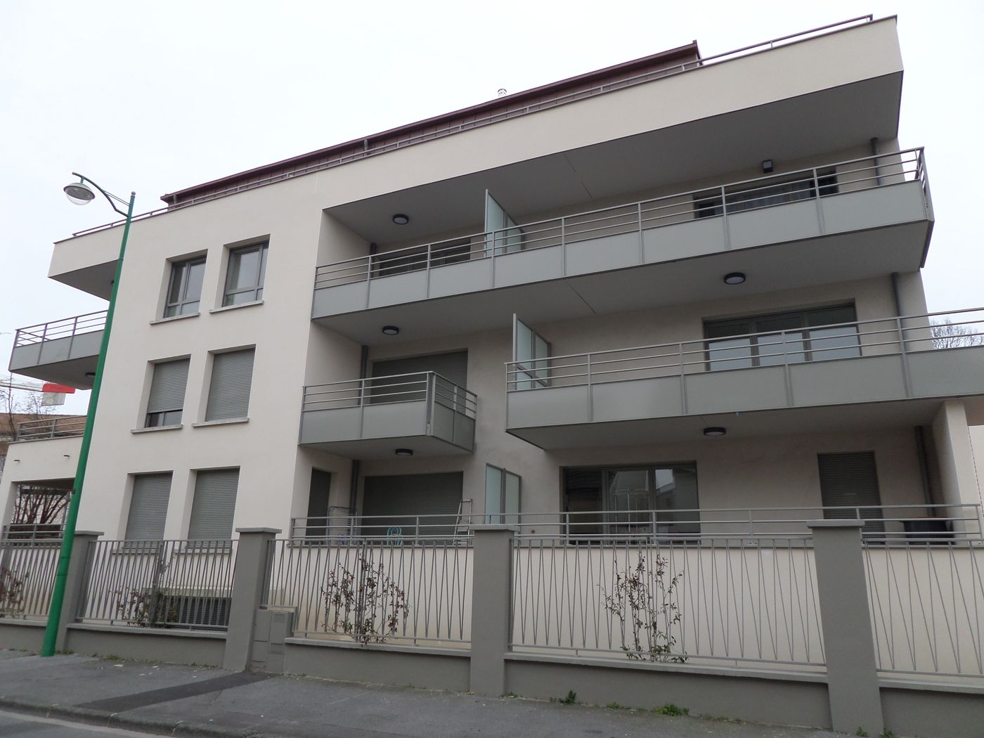 F2 récent en résidence à CORMONTREUIL
