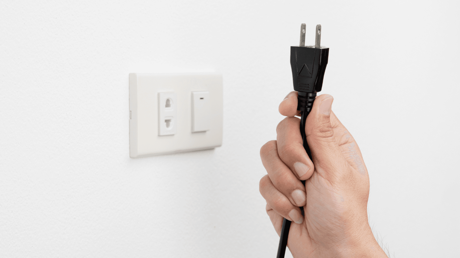 SOBRIETE ENERGETIQUE : LES BRANCHEMENTS ELECTRIQUES SOBRIETE ENERGETIQUE : LES BRANCHEMENTS ELECTRIQUES